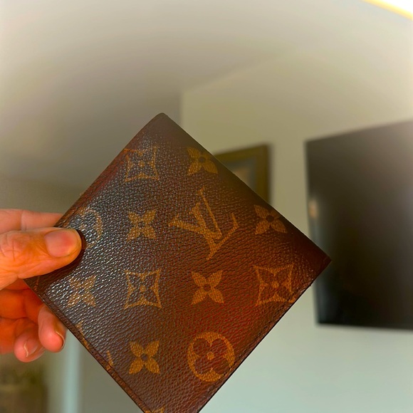 Louis Vuitton Accessories - LV Wallet